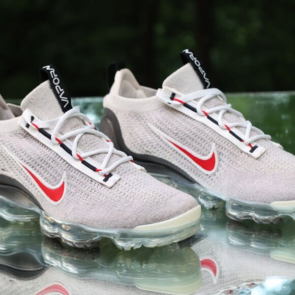 Nike Air VaporMax Flyknit 2021 Size 10 - Picture 13 of 14